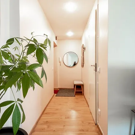 Apartment Tiigi Str Flats Beside Old Town, Parking *